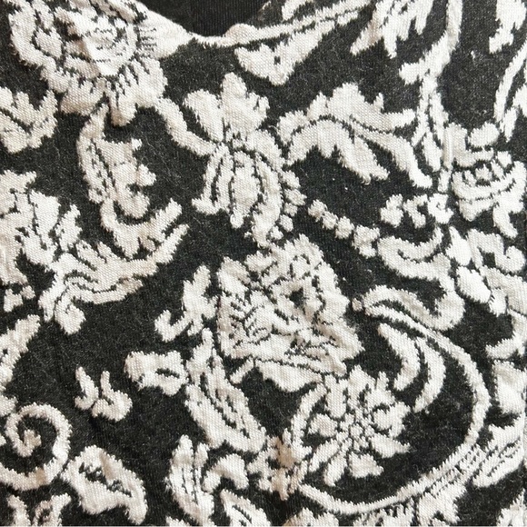 Monteau black and white flower dropwaist dress. Size small - Picture 4 of 4